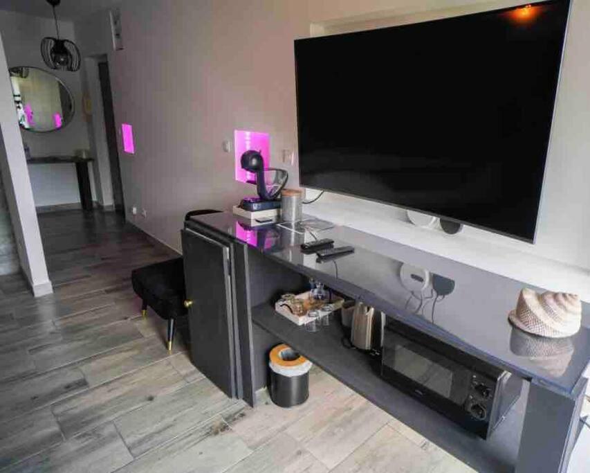 Superbe Appartement Avec Balneo. แซงต์-ซีเปรียง ภายนอก รูปภาพ