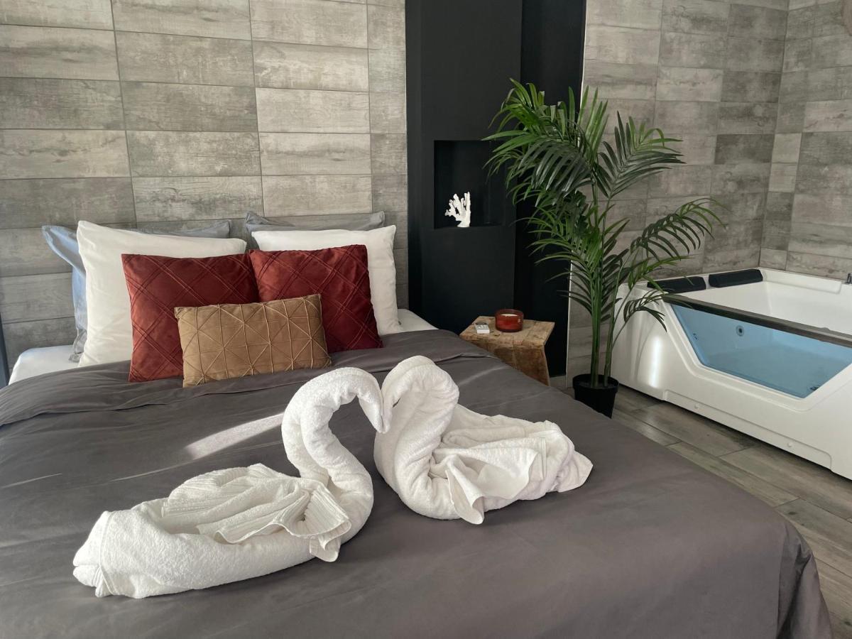 Superbe Appartement Avec Balneo. แซงต์-ซีเปรียง ภายนอก รูปภาพ